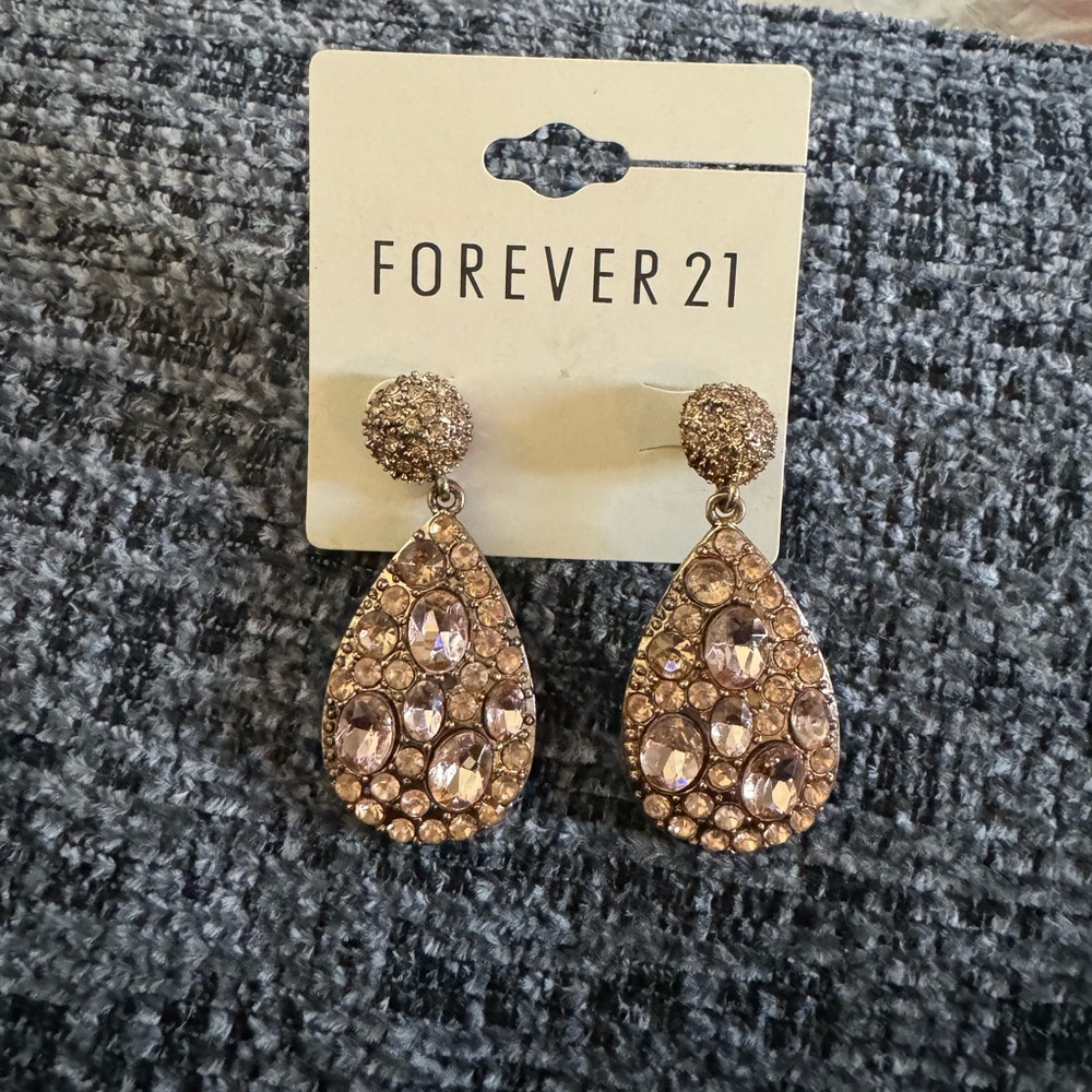 Vintage Forever 21 earrings never worn